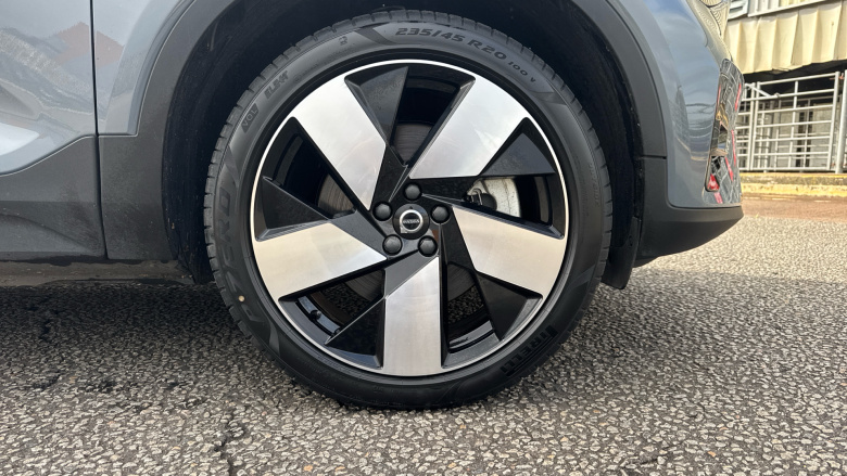 Volvo C40 170kW Recharge Plus 69kWh 5dr Auto Electric Estate